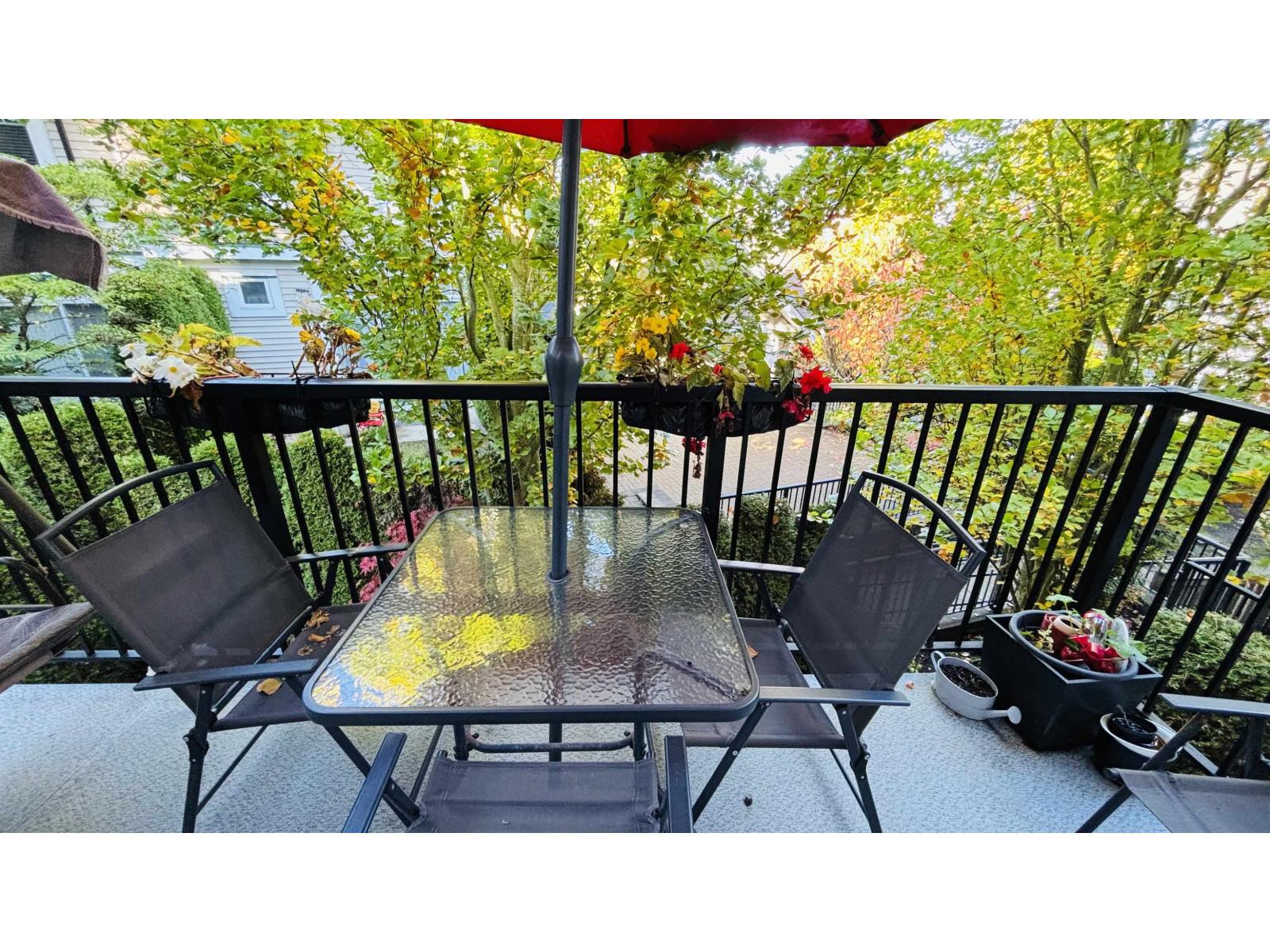 24 14356 63a Avenue Property Photo 17