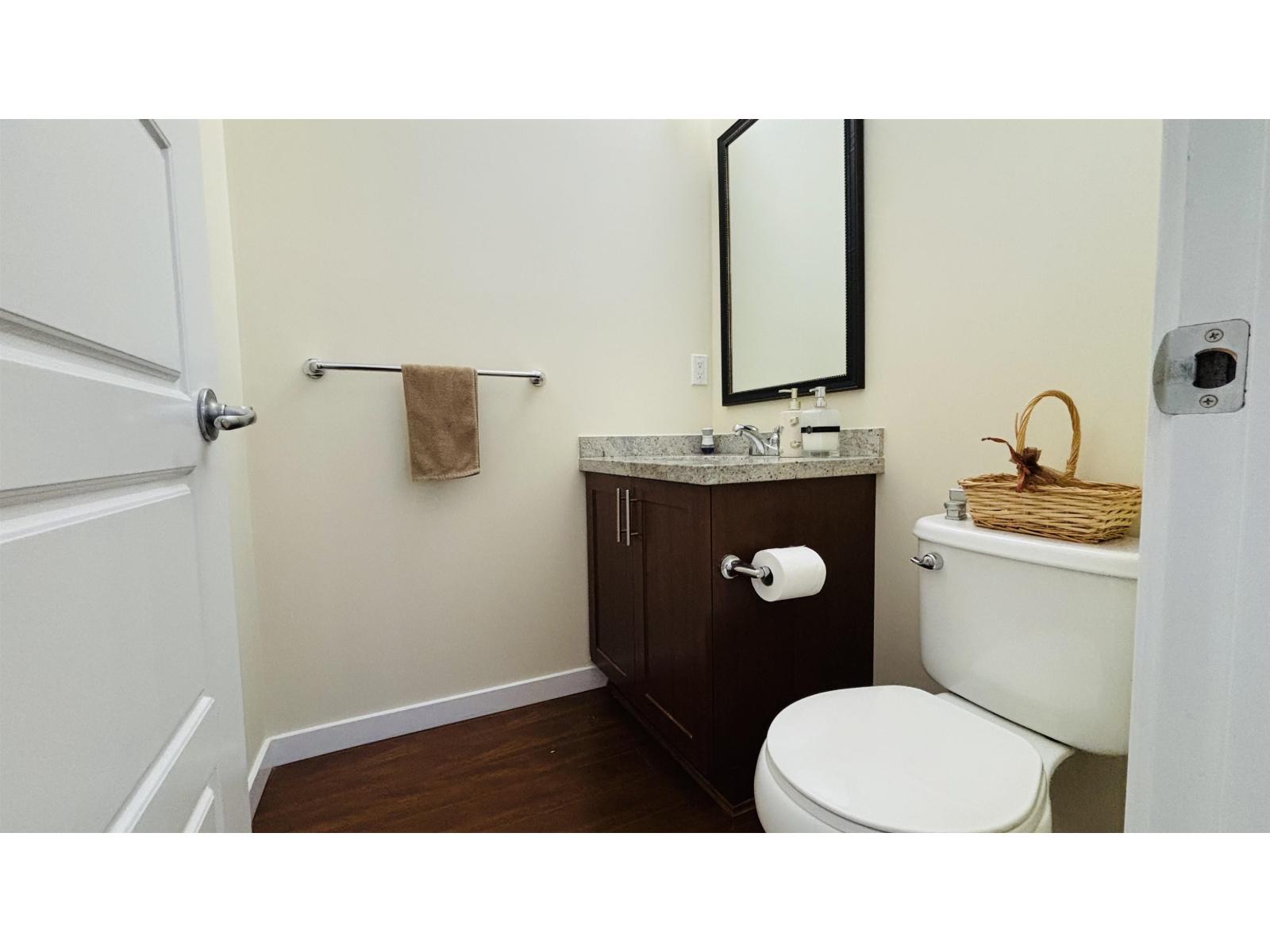 24 14356 63a Avenue Property Photo 19