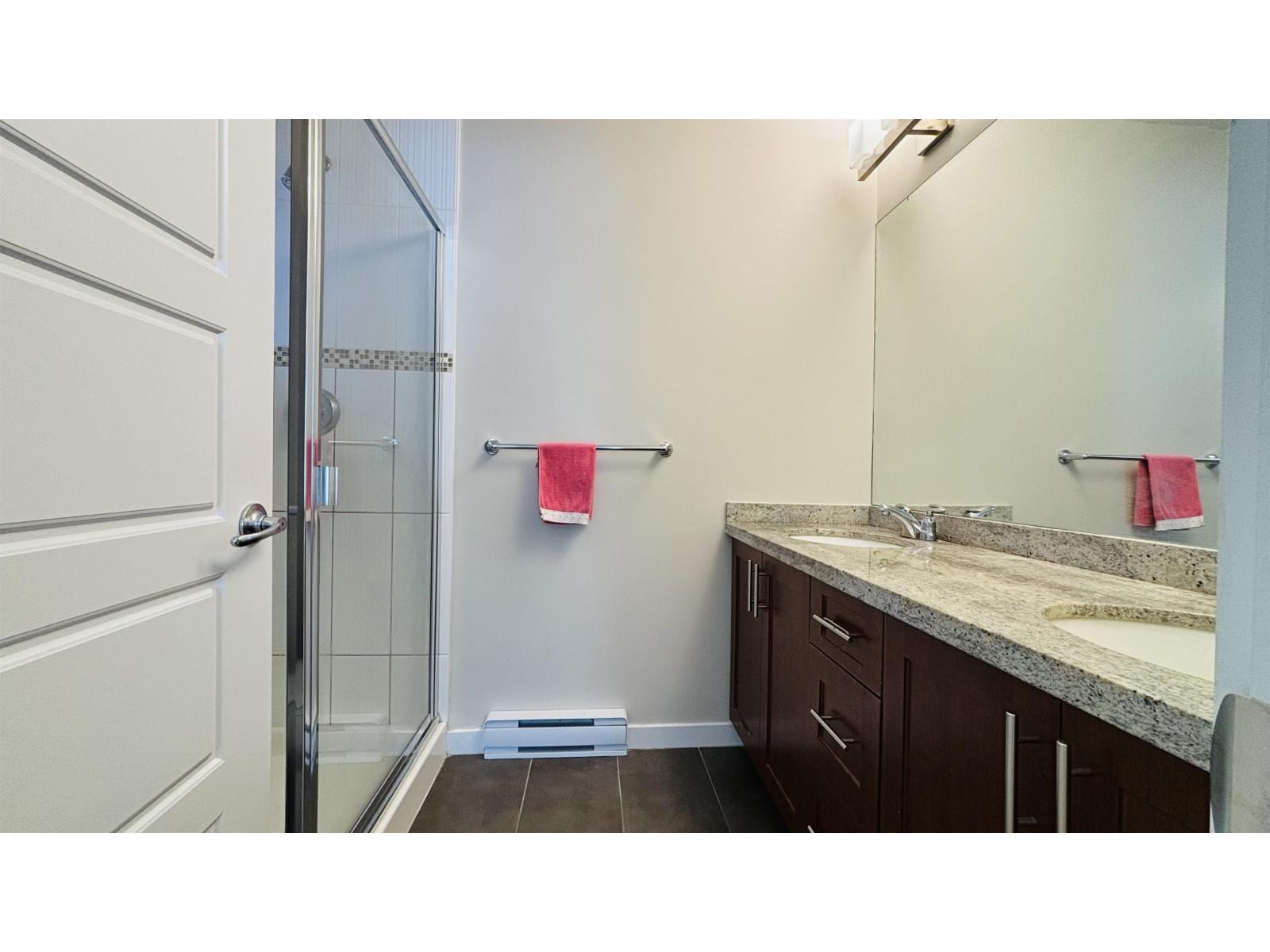 24 14356 63a Avenue Property Photo 28