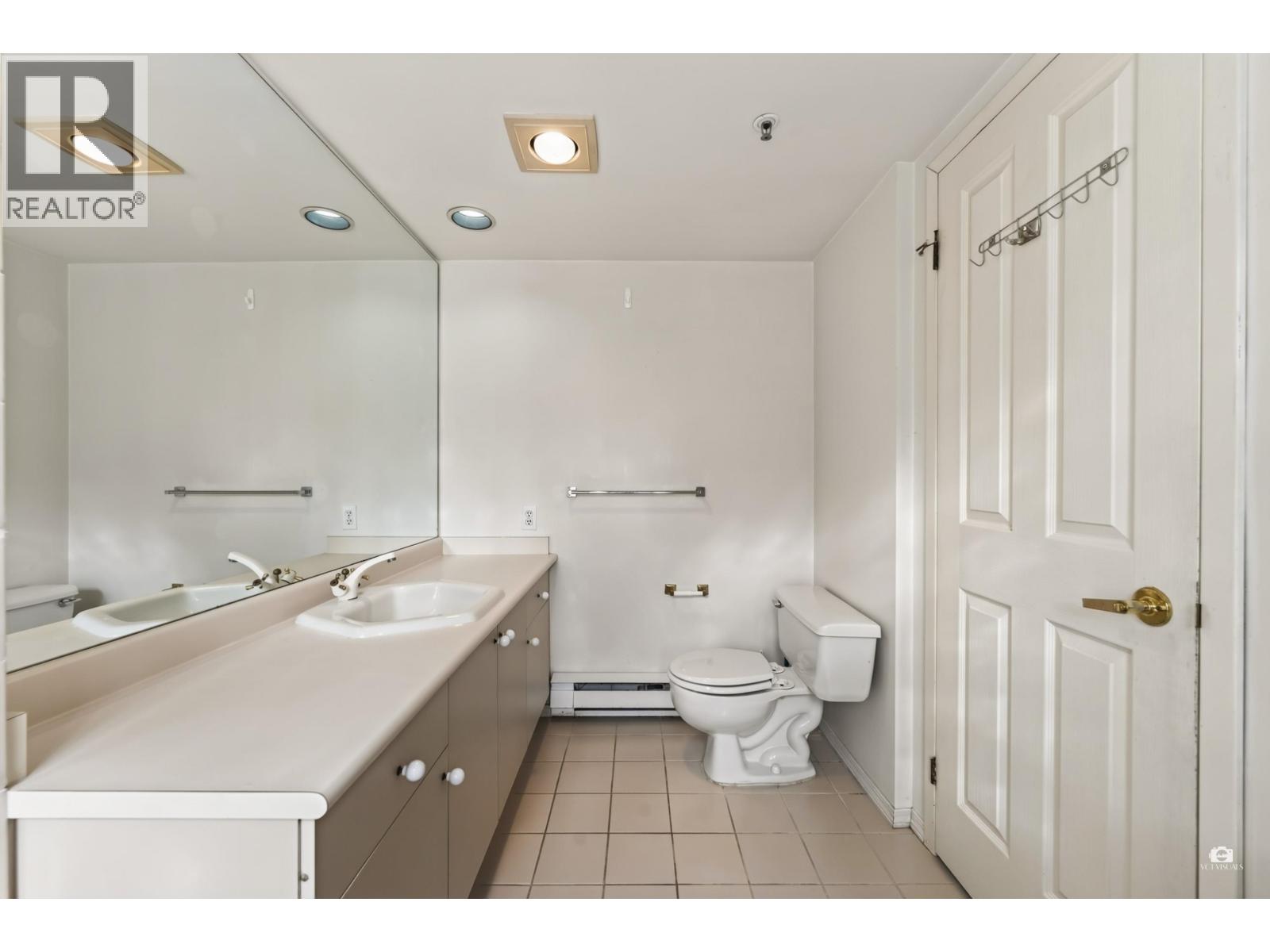204 555 Austin Avenue Property Photo 13