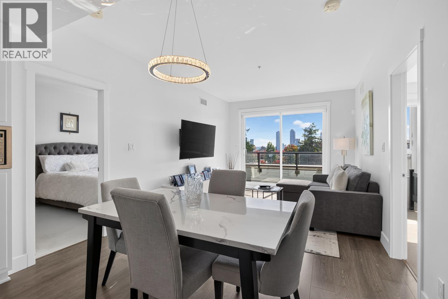 508 4477 Hastings Street Property Photo 7