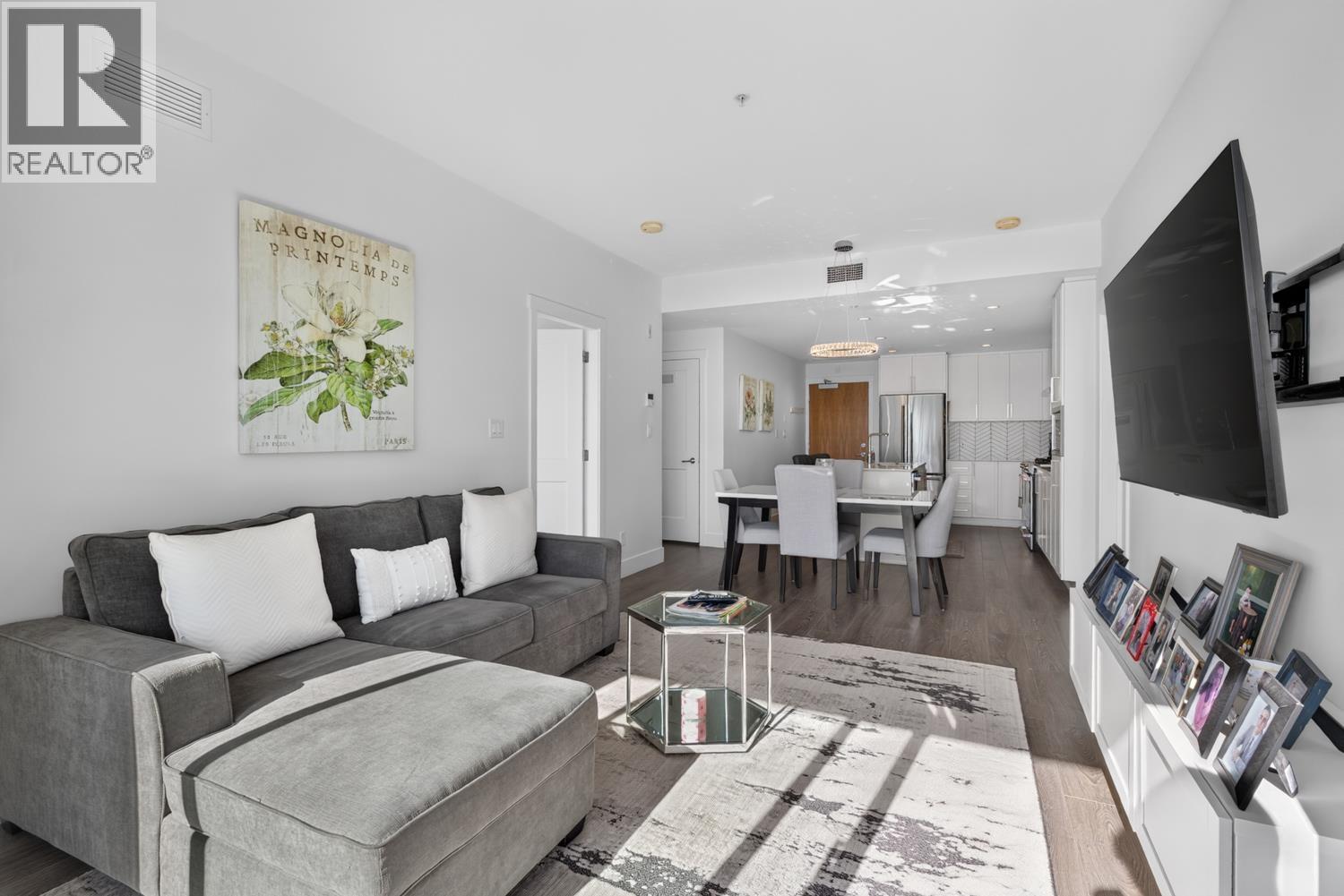 508 4477 Hastings Street Property Photo 14