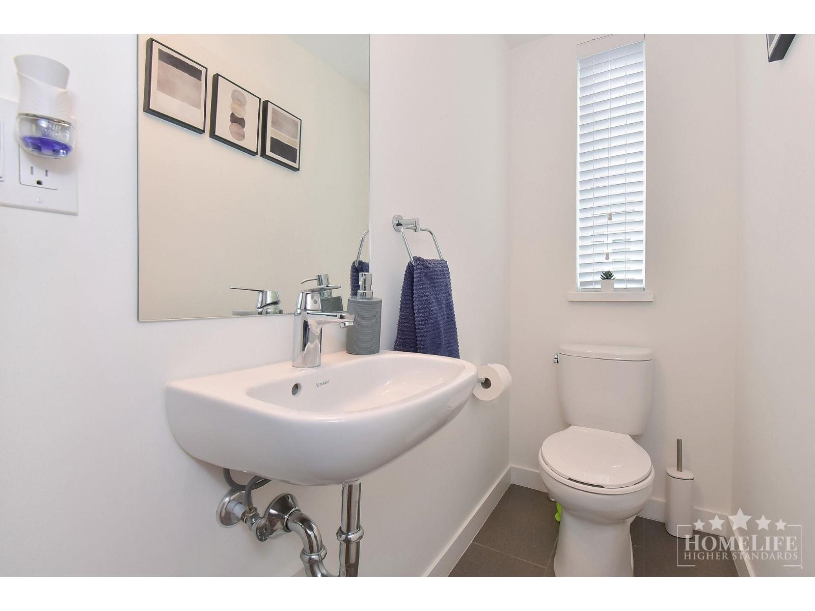 39 15850 85 Avenue Property Photo 6