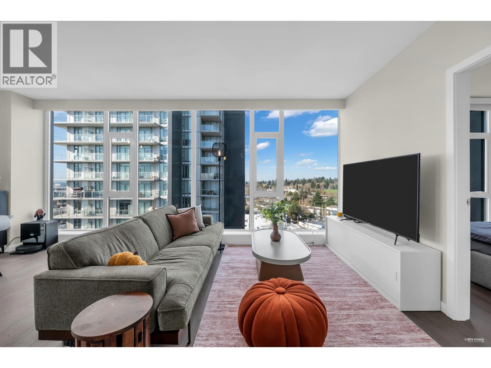 1906 7433 Cambie Street Property Photo 5