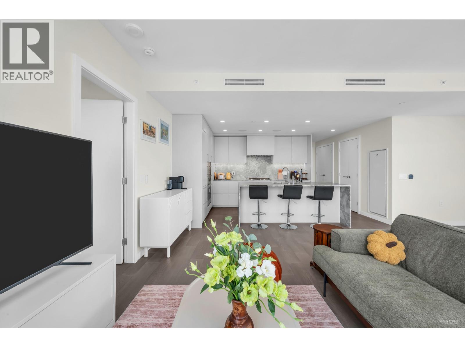 1906 7433 Cambie Street Property Photo 7