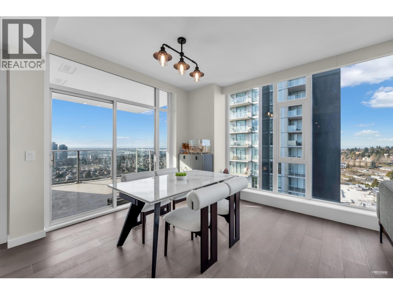 1906 7433 Cambie Street Property Photo 10