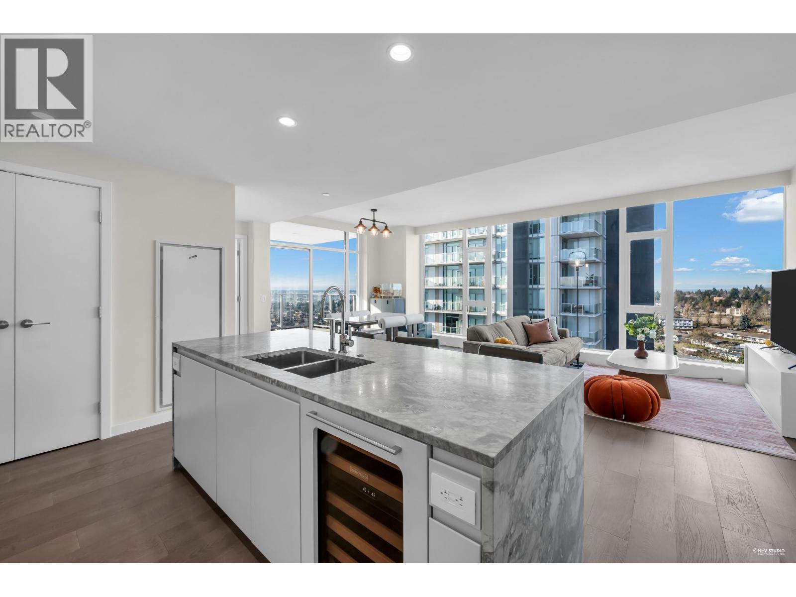 1906 7433 Cambie Street Property Photo 12
