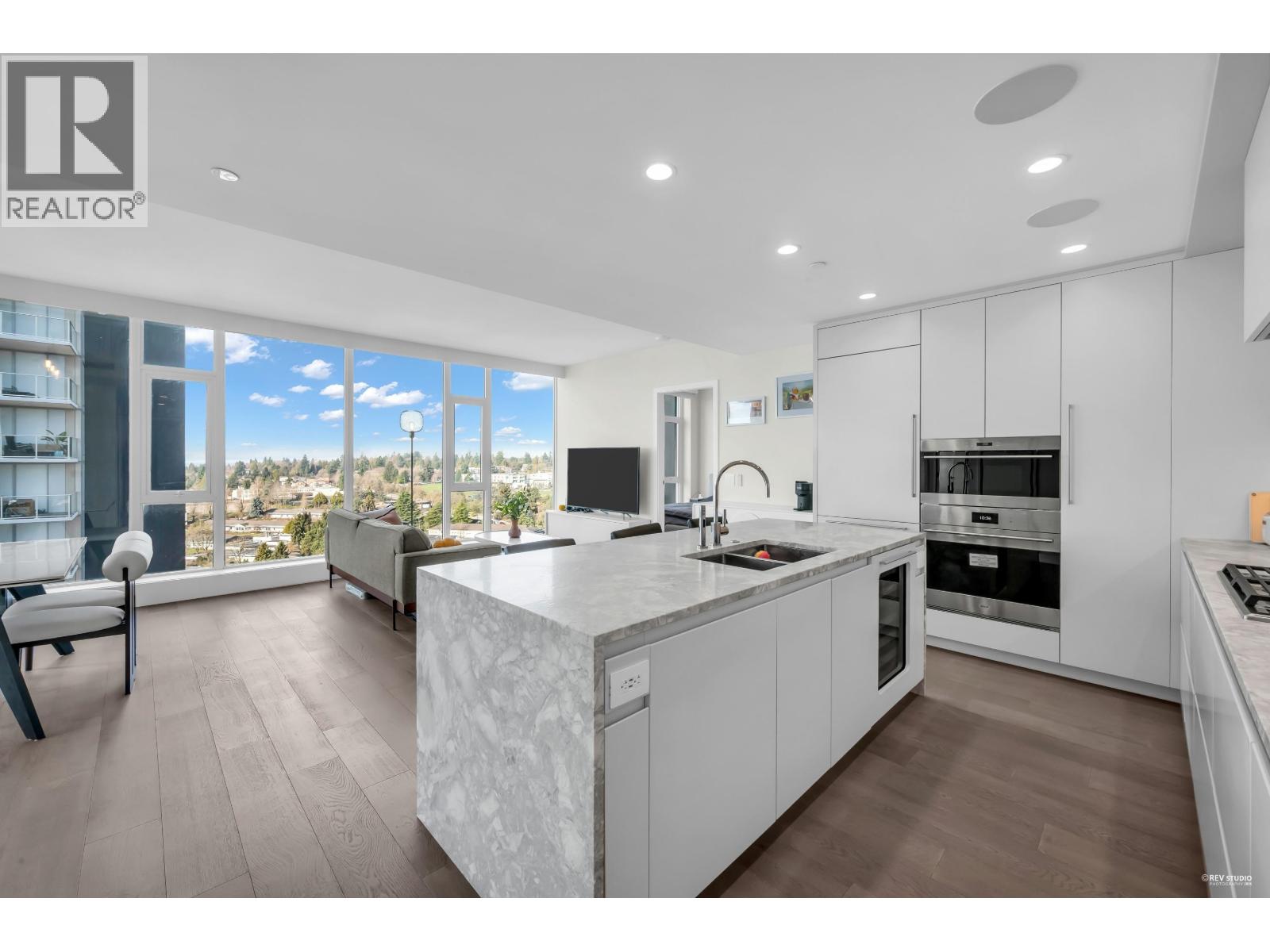 1906 7433 Cambie Street Property Photo 13