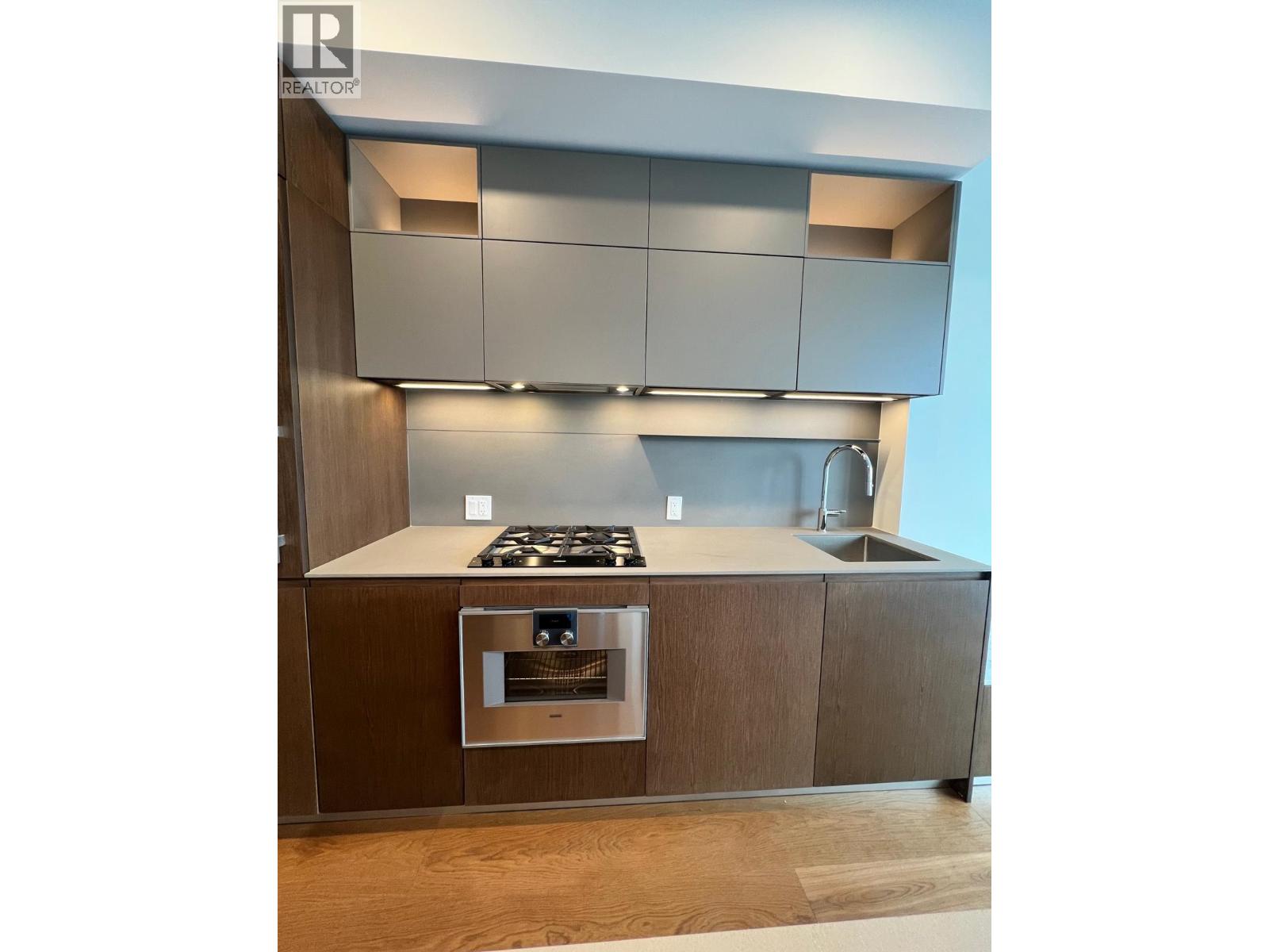 3405 1277 Hornby Property Photo 2
