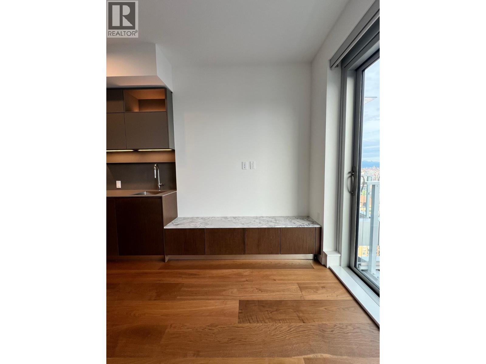 3405 1277 Hornby Property Photo 11