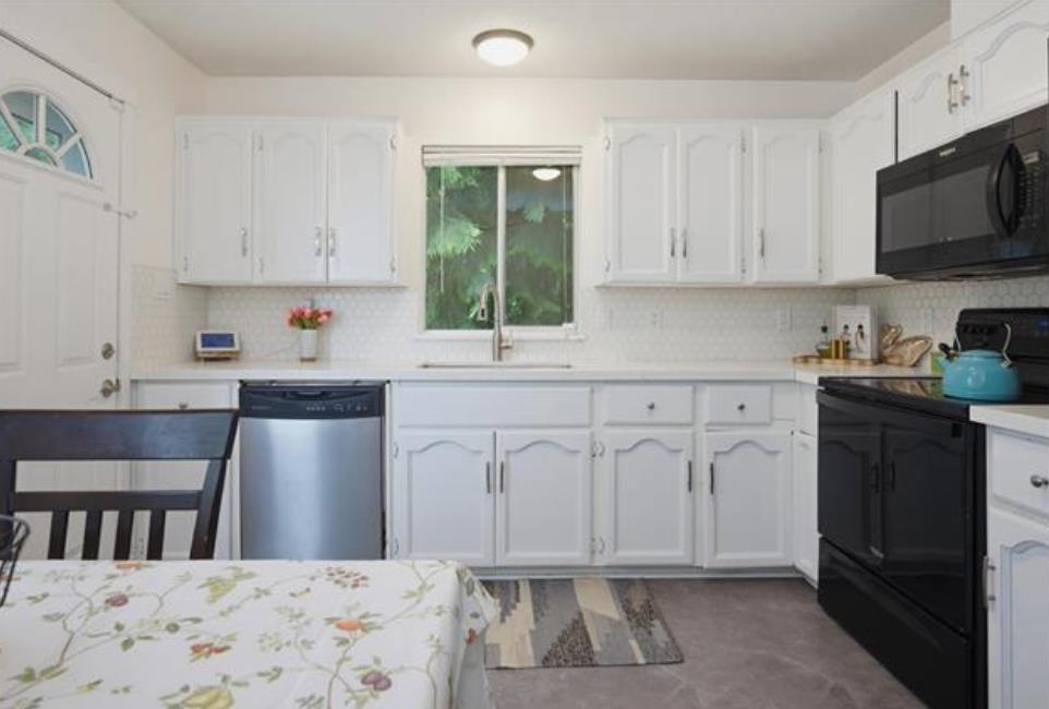 6079 173a Street Property Photo 9