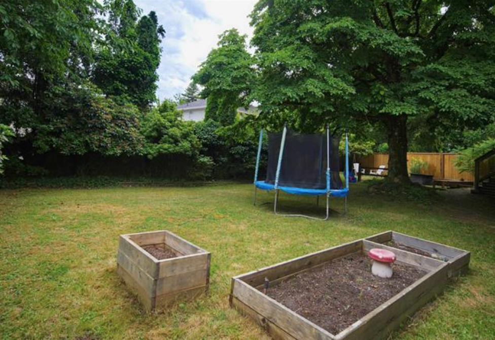 6079 173a Street Property Photo 35