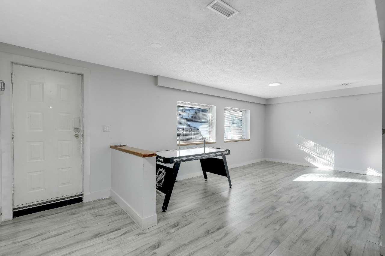6268 138 Street Property Photo 28