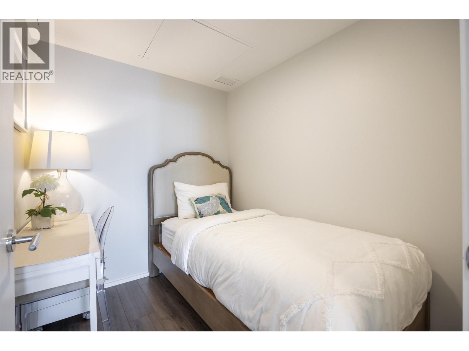 2606 3888 Evergreen Place Property Photo 15