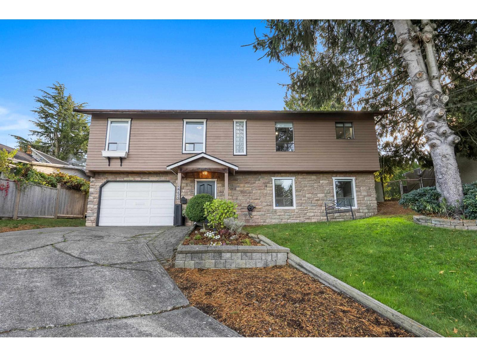 2734 VALEMONT CRESCENT Property Photo 1