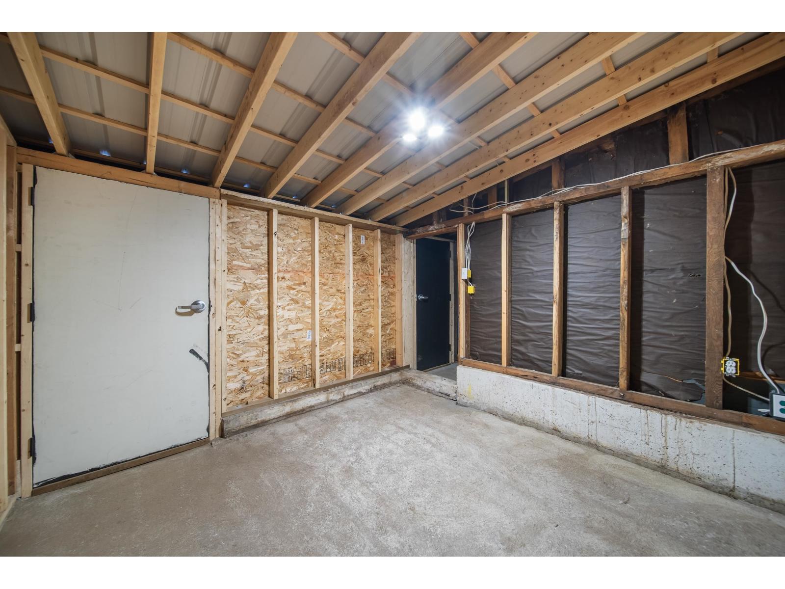 2734 Valemont Crescent Property Photo 27