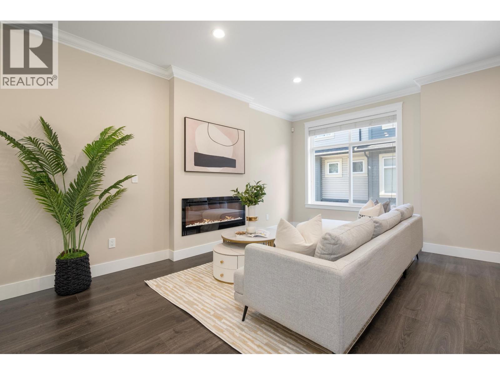14 6033 Williams Road Property Photo 3