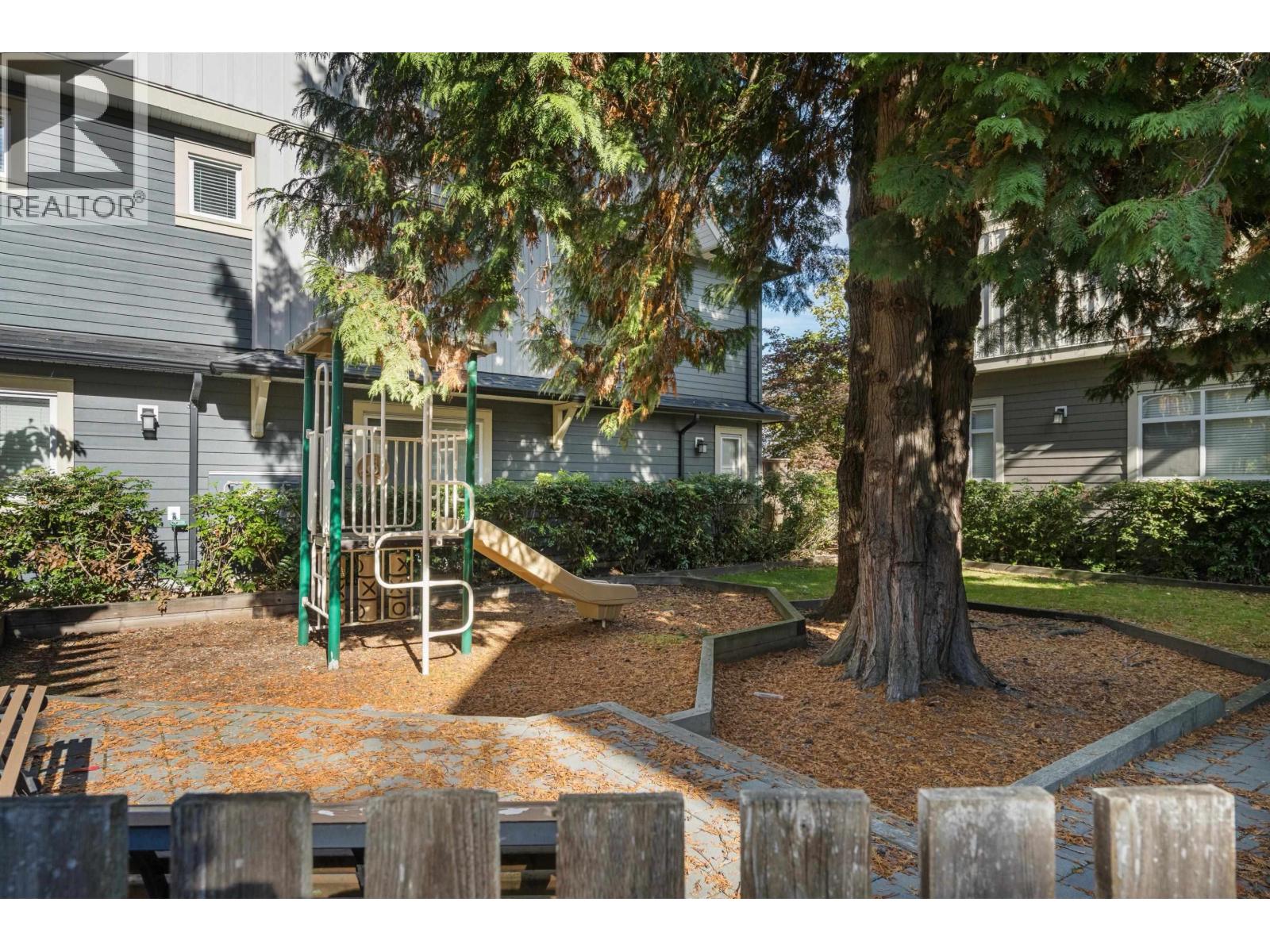 14 6033 Williams Road Property Photo 27