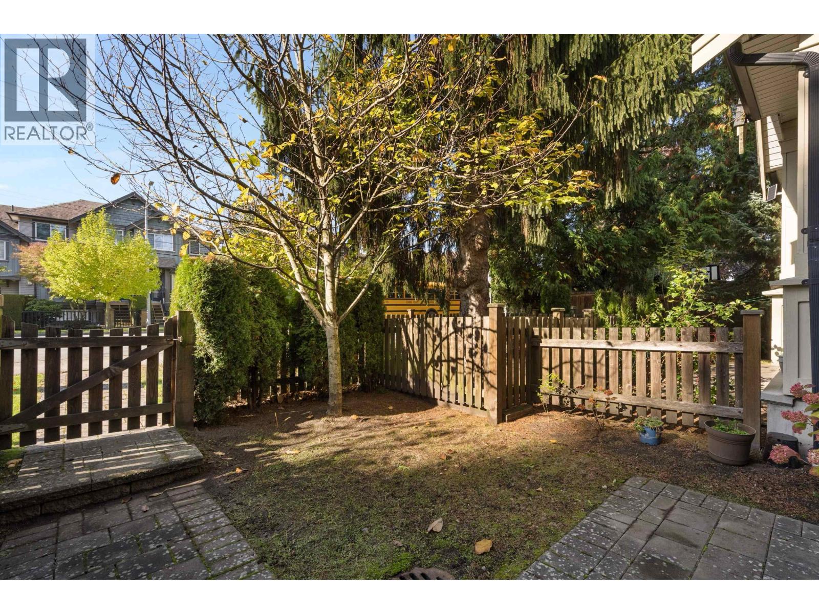 14 6033 Williams Road Property Photo 28