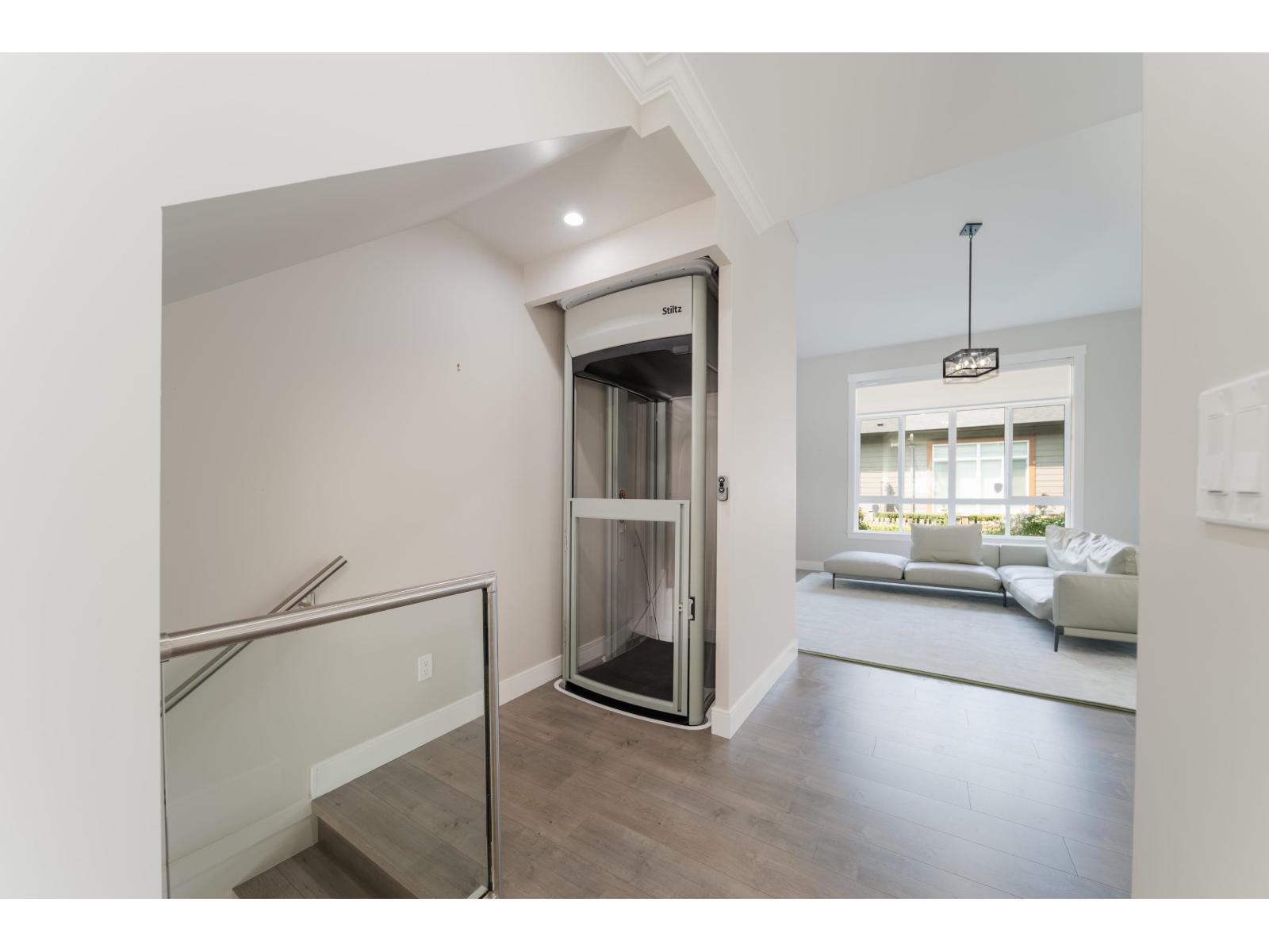 82 17033 Fraser Highway Property Photo 13