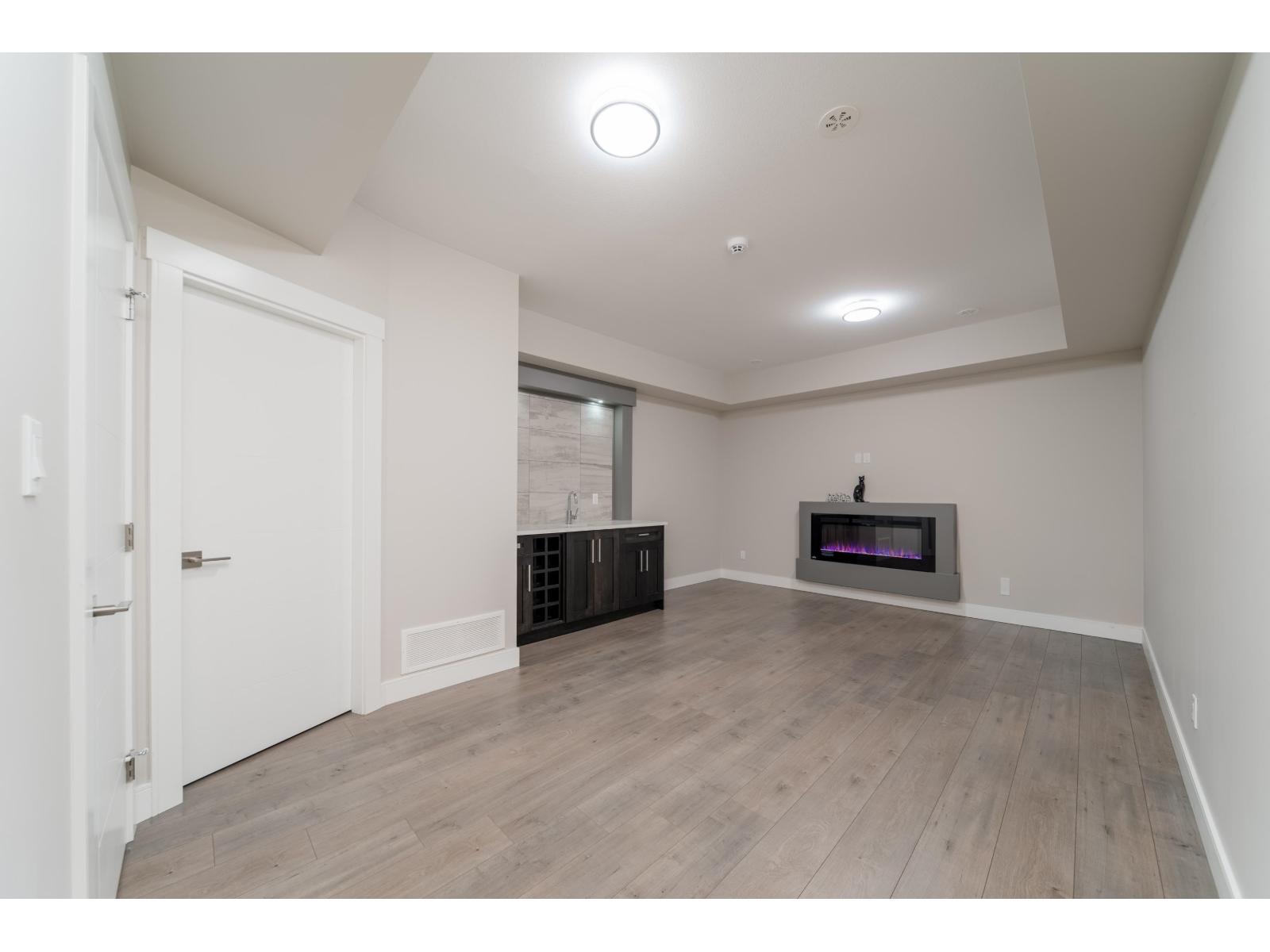 82 17033 Fraser Highway Property Photo 29