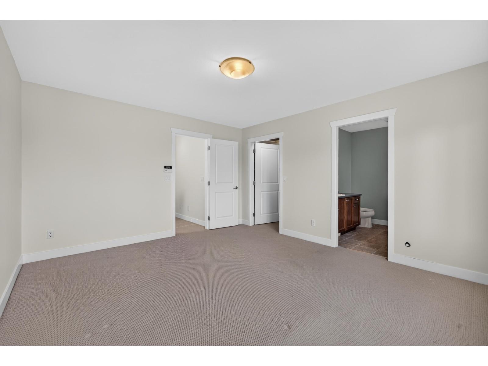 6110 150 Street Property Photo 16
