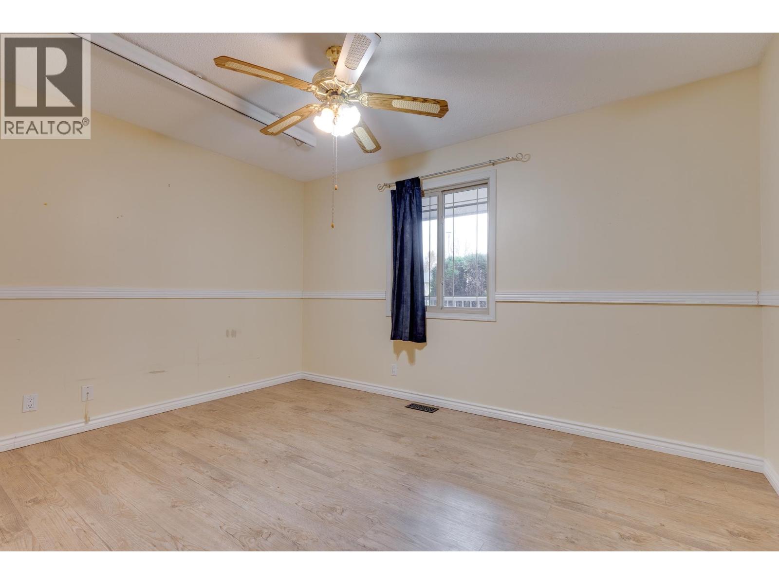 5220 York Place Property Photo 13