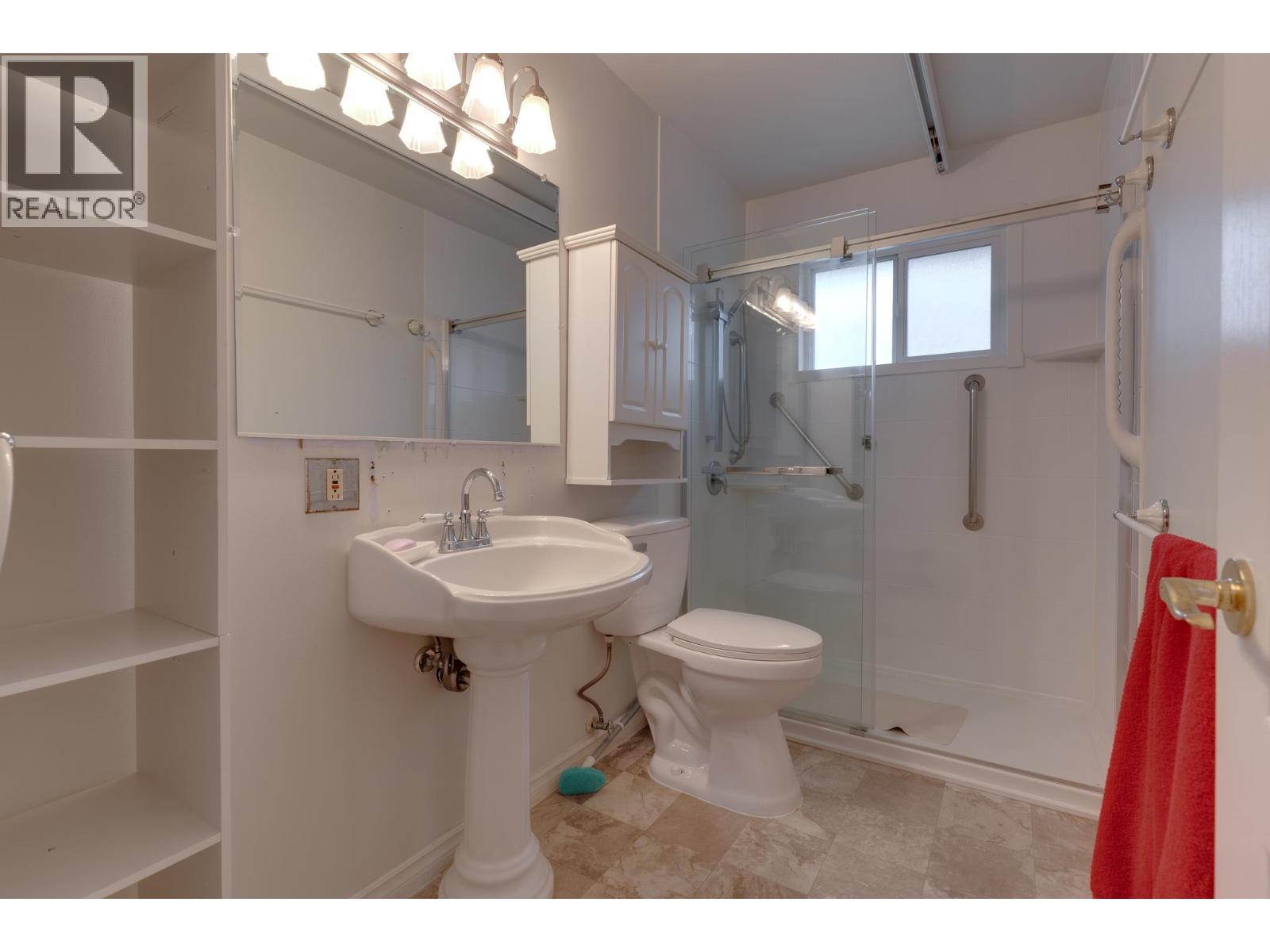 5220 York Place Property Photo 16