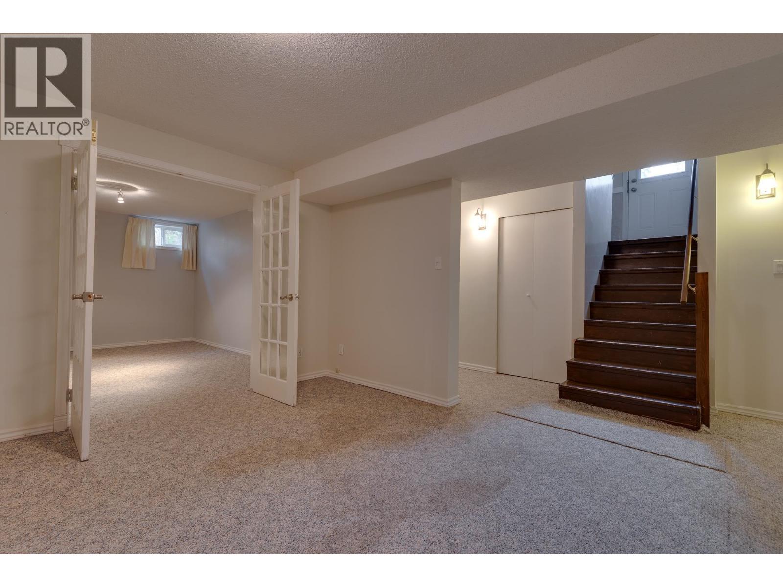 5220 York Place Property Photo 19