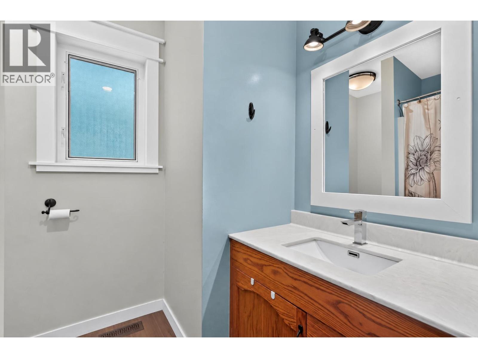 9365 Olaf Road Property Photo 14