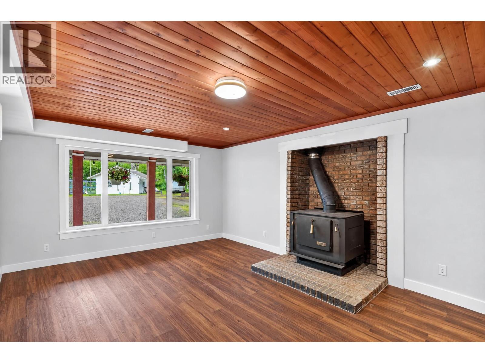 9365 Olaf Road Property Photo 19