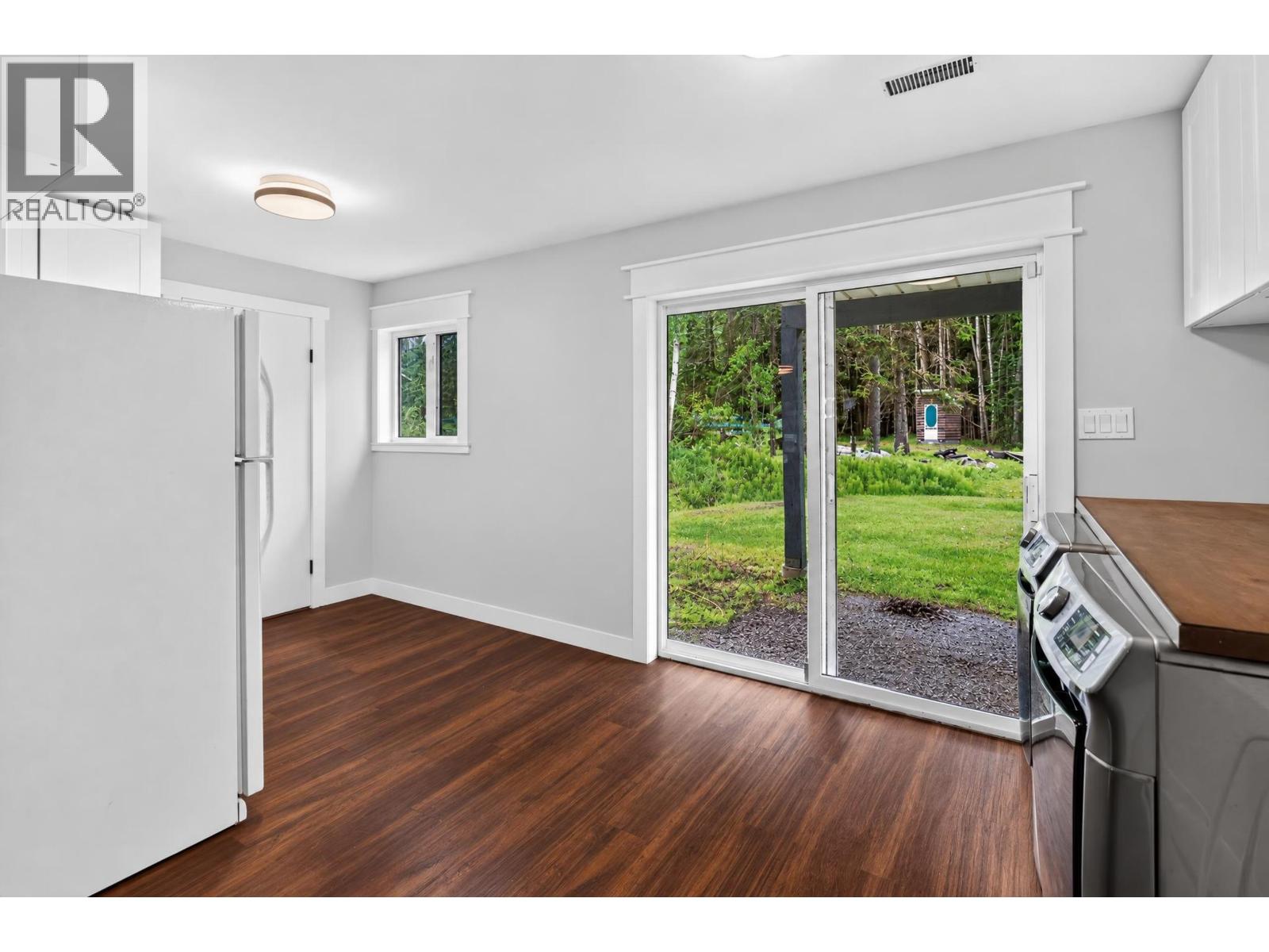 9365 Olaf Road Property Photo 22