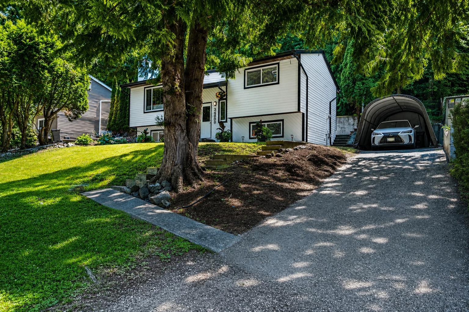 34898 Laburnum Avenue Property Photo 2