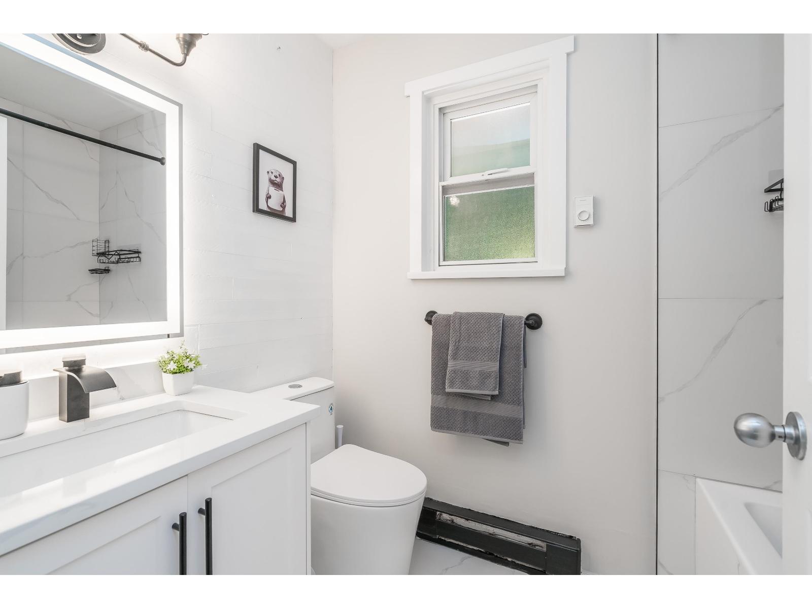 34898 Laburnum Avenue Property Photo 14