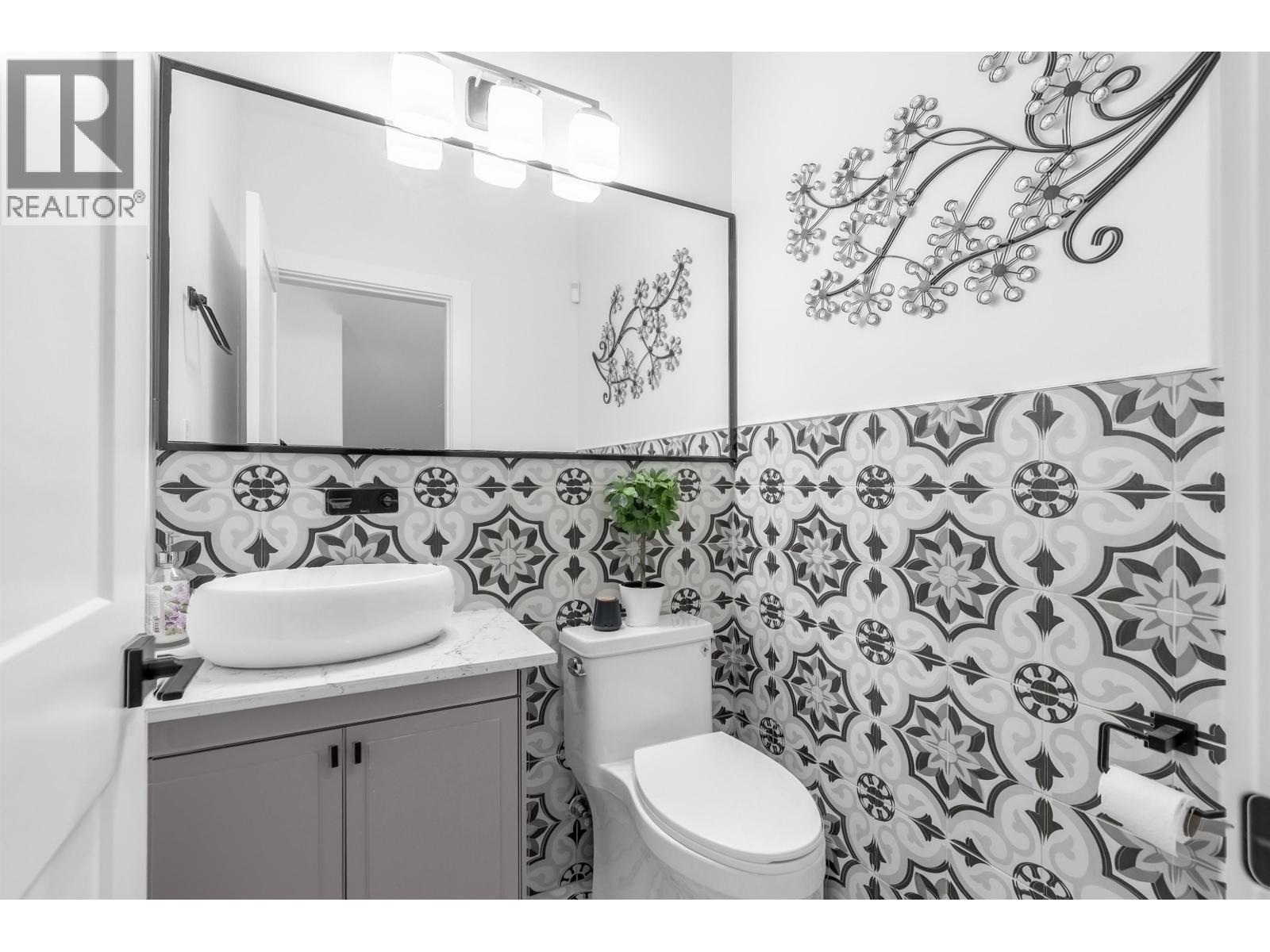 101 3416 Queenston Avenue Property Photo 15