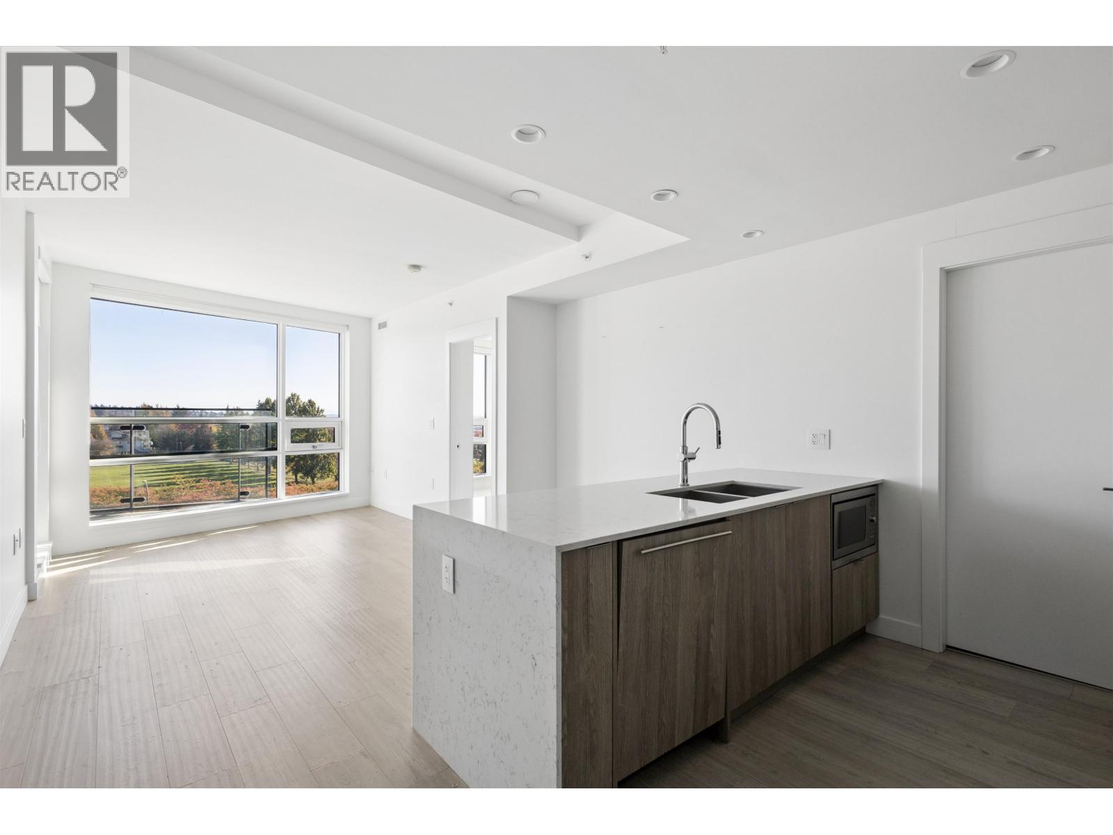 401 7638 CAMBIE STREET Property Photo 1
