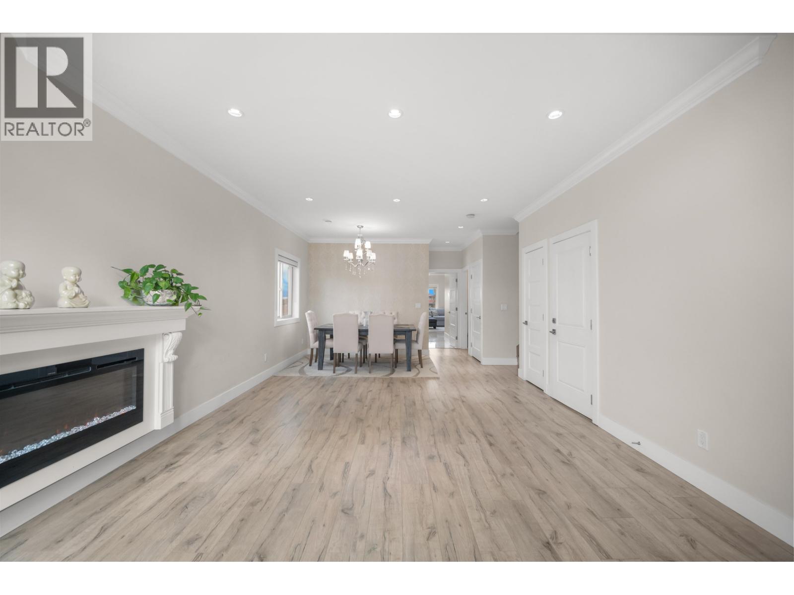 4986 Inman Avenue Property Photo 10