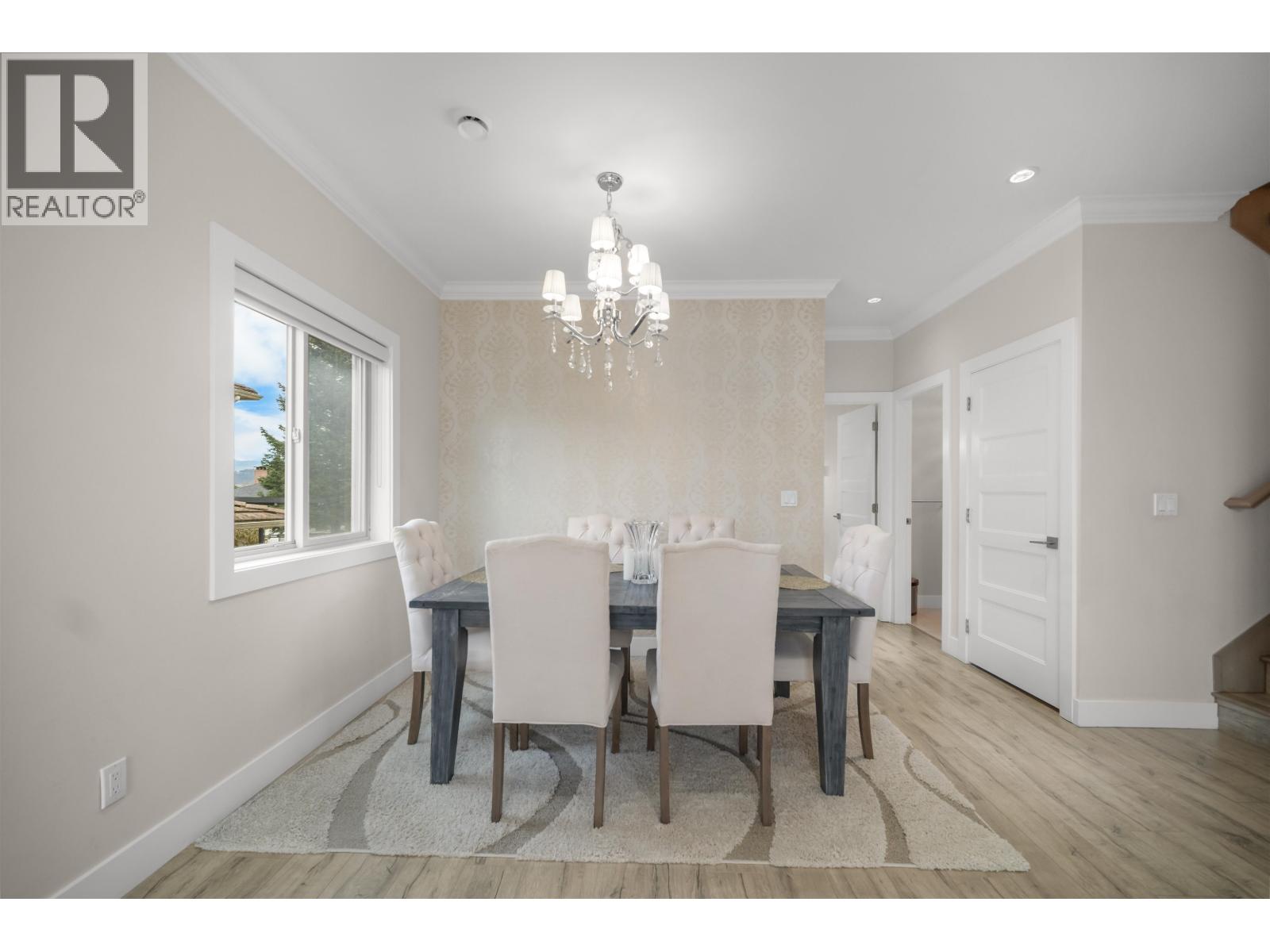 4986 Inman Avenue Property Photo 11