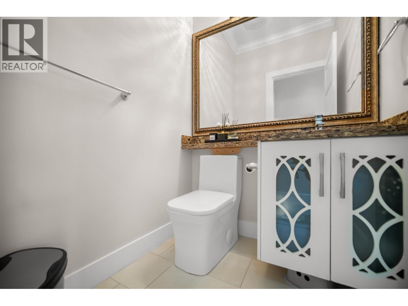 4986 Inman Avenue Property Photo 13