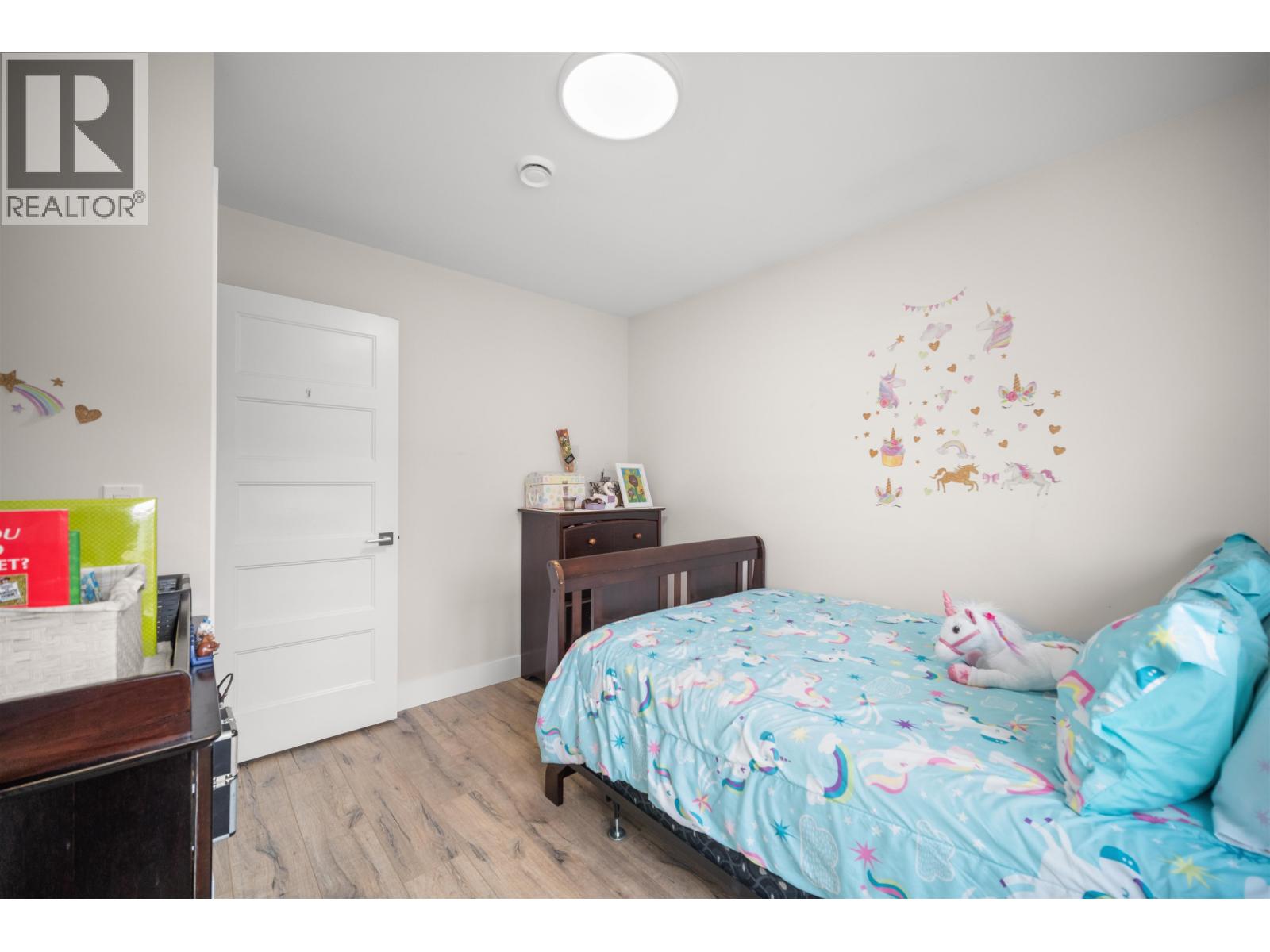 4986 Inman Avenue Property Photo 17