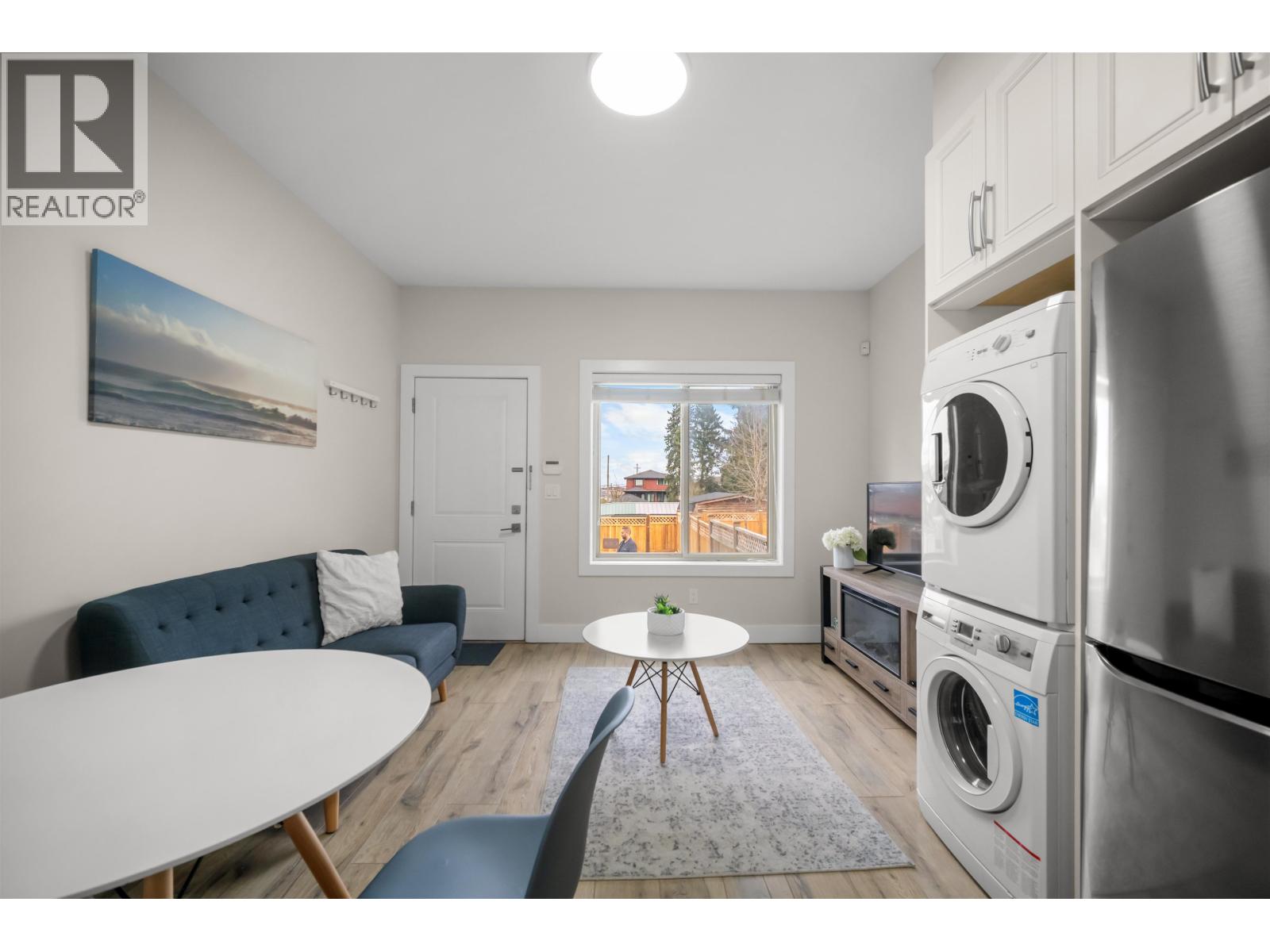 4986 Inman Avenue Property Photo 18