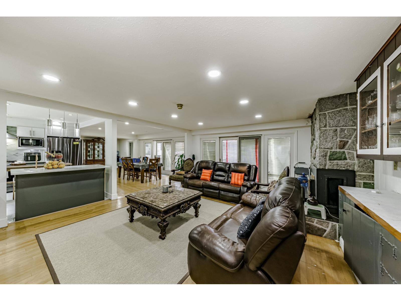 13439 56 Avenue Property Photo 7