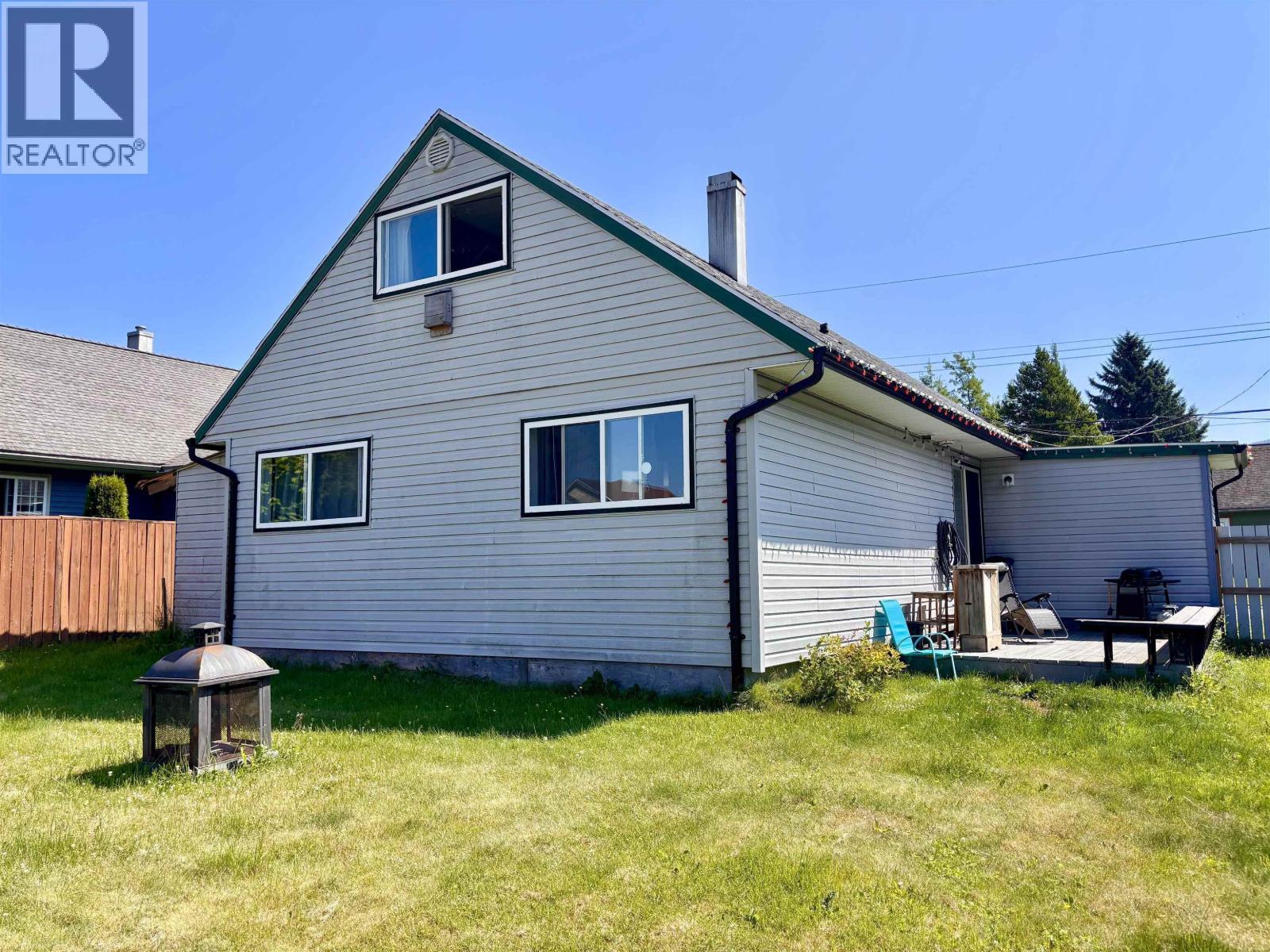 75 Finch Street Property Photo 1