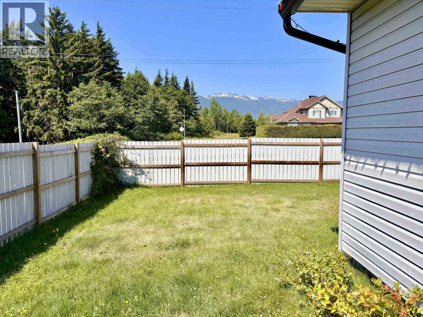 75 Finch Street Property Photo 13