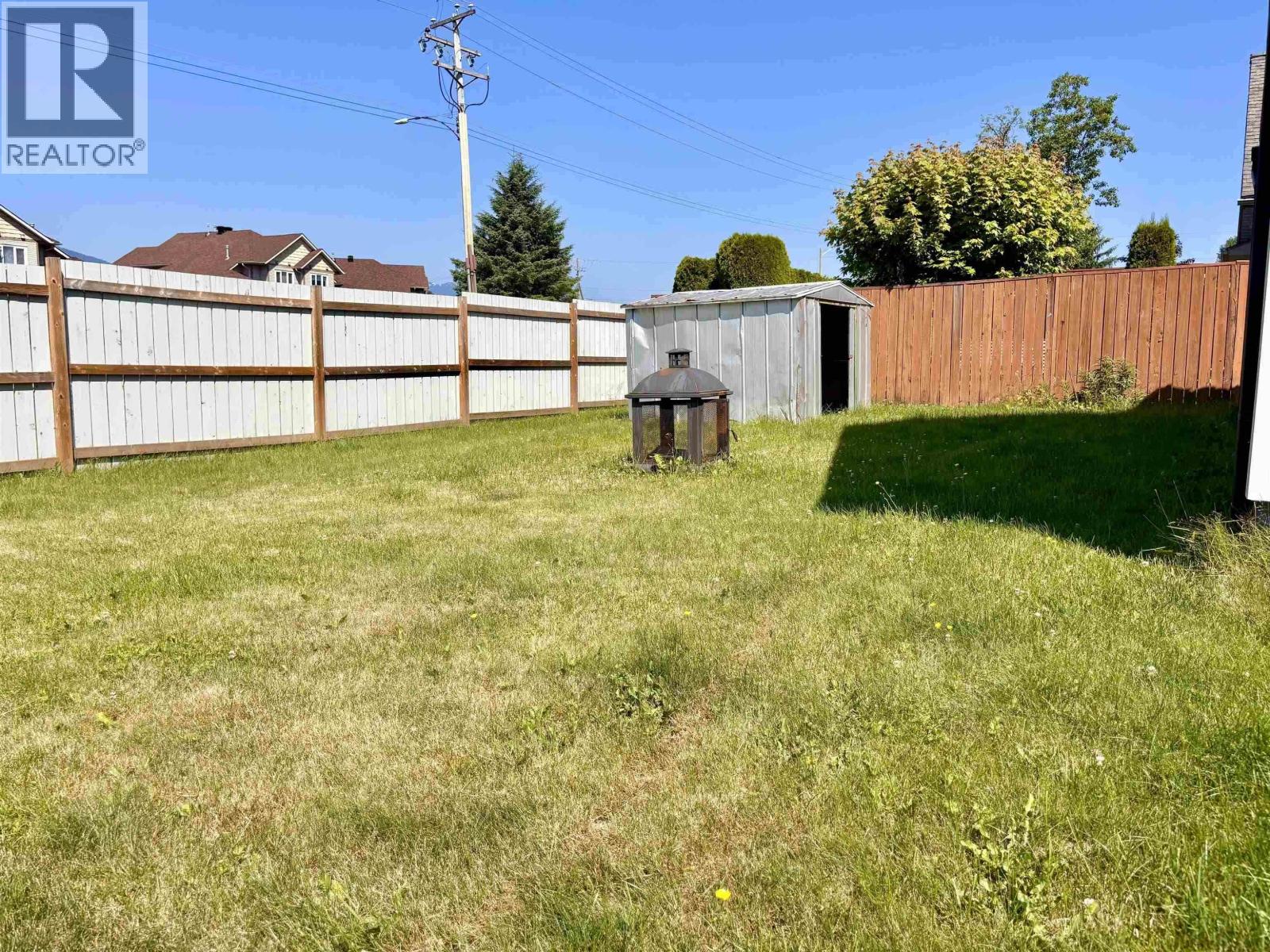 75 Finch Street Property Photo 14