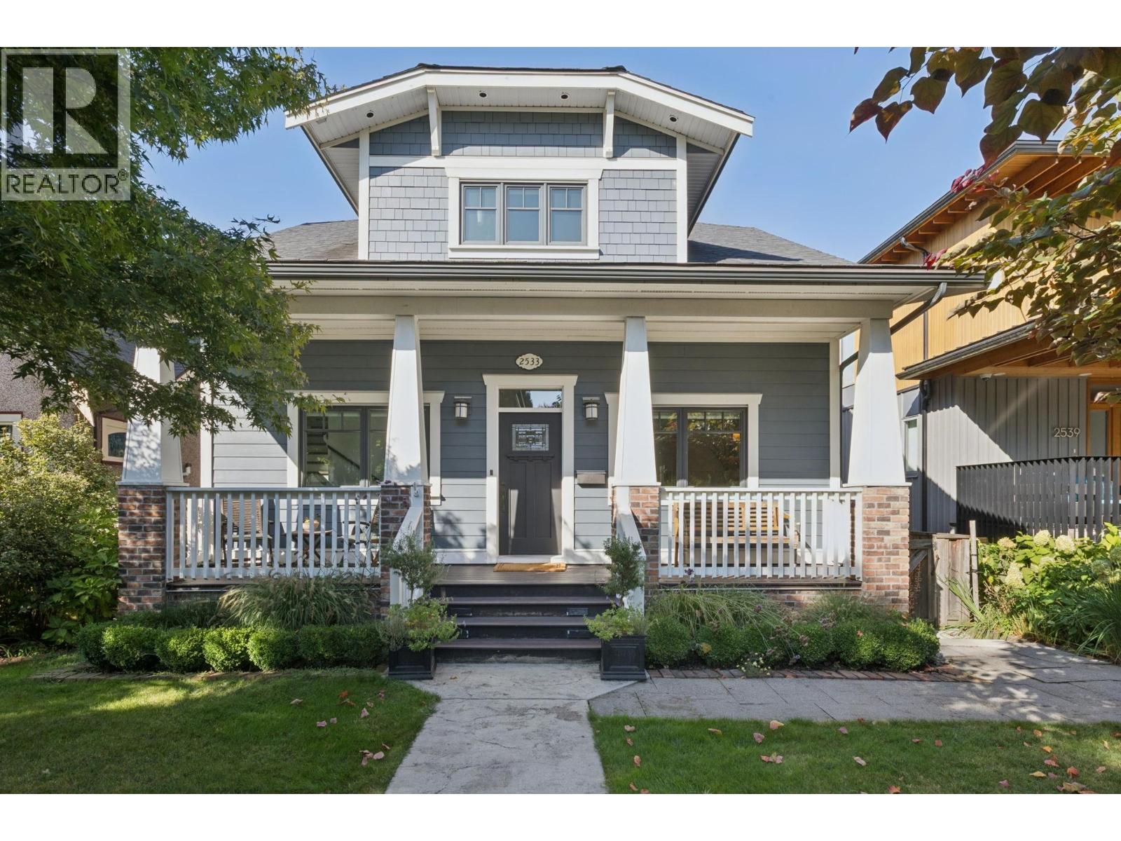 2533 Kitchener Street Property Photo 1