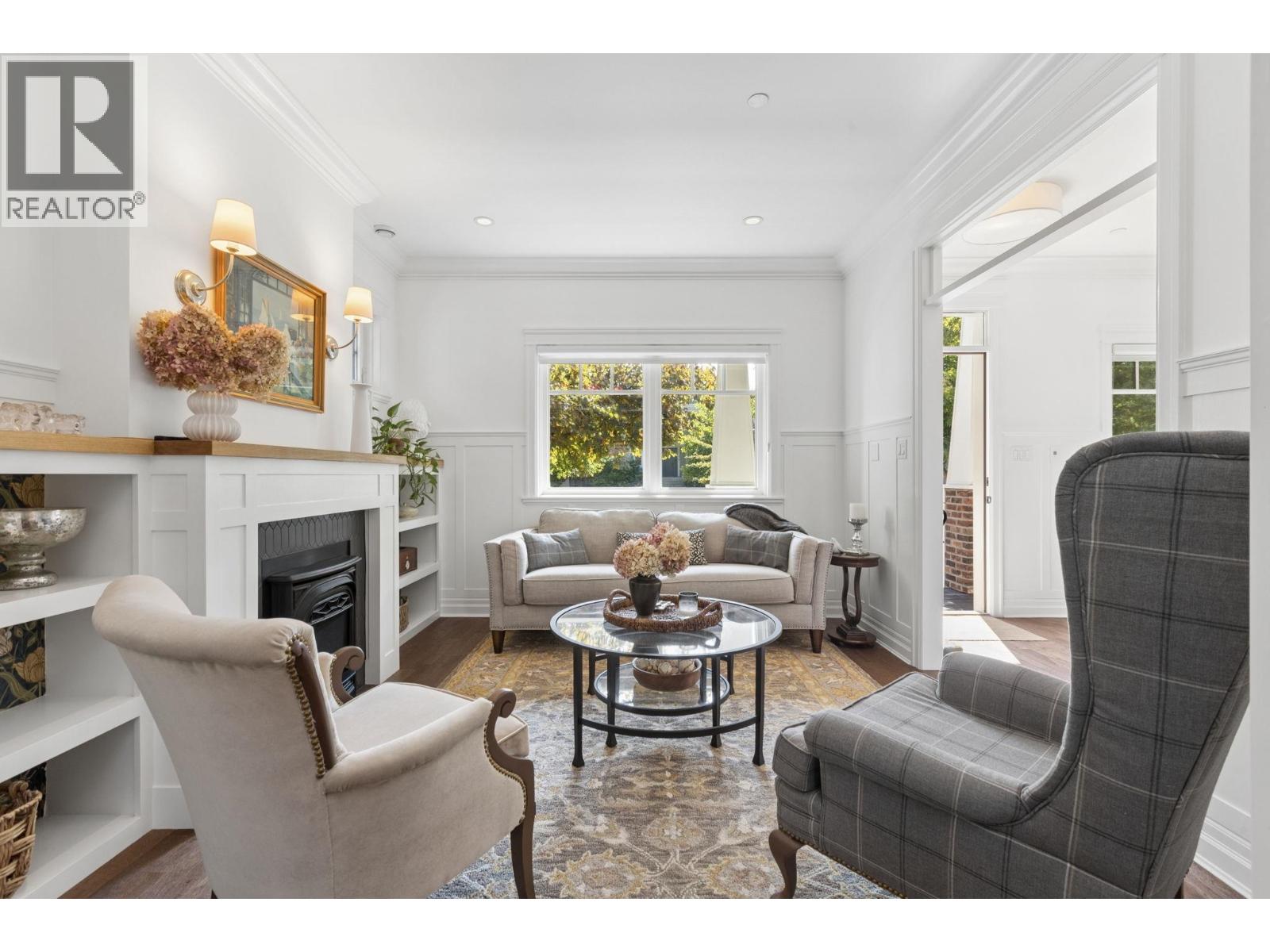 2533 Kitchener Street Property Photo 4