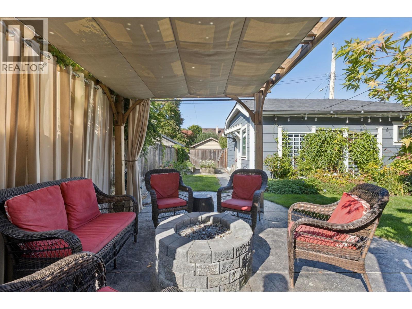 2533 Kitchener Street Property Photo 21