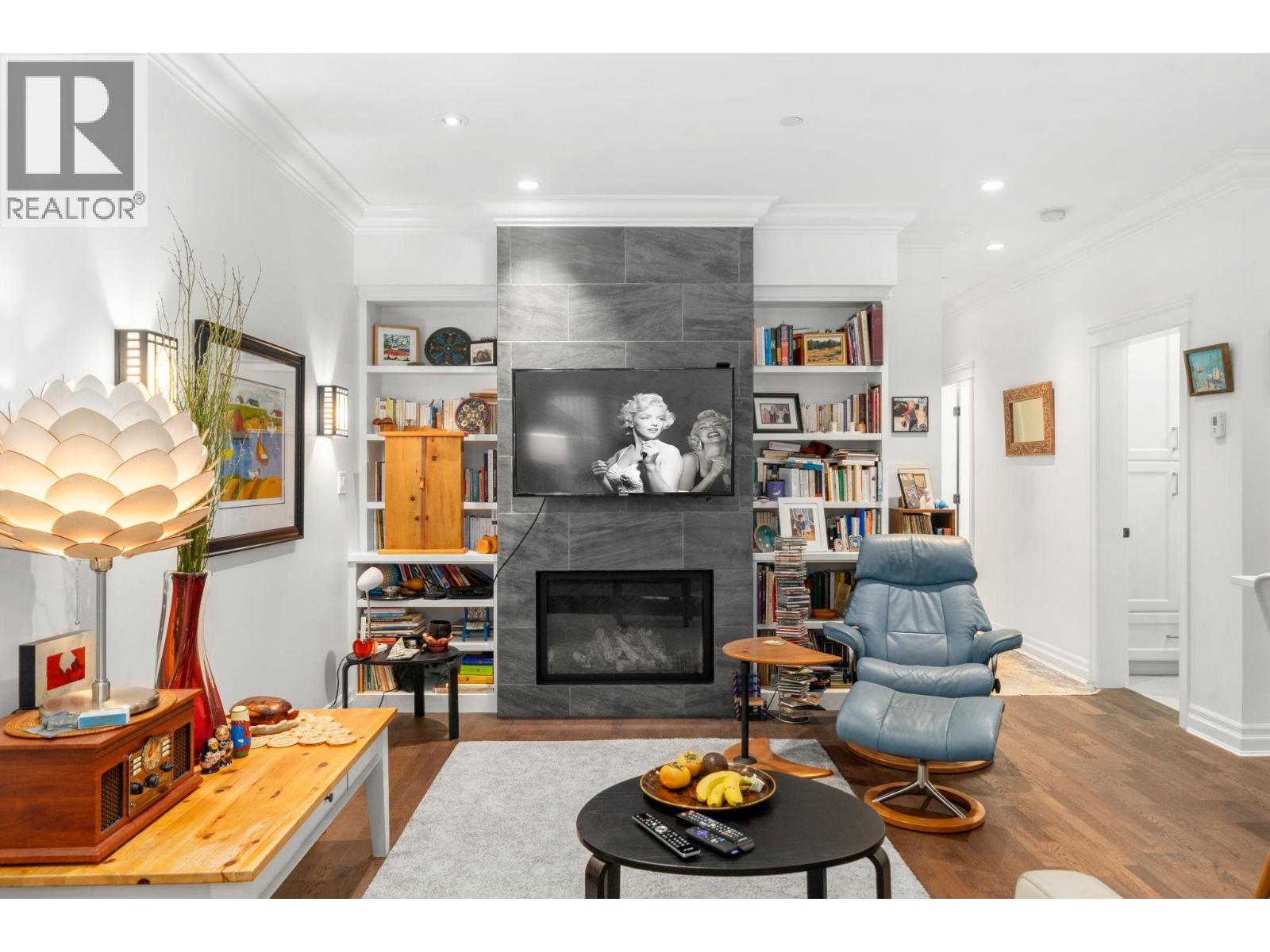 2533 Kitchener Street Property Photo 25