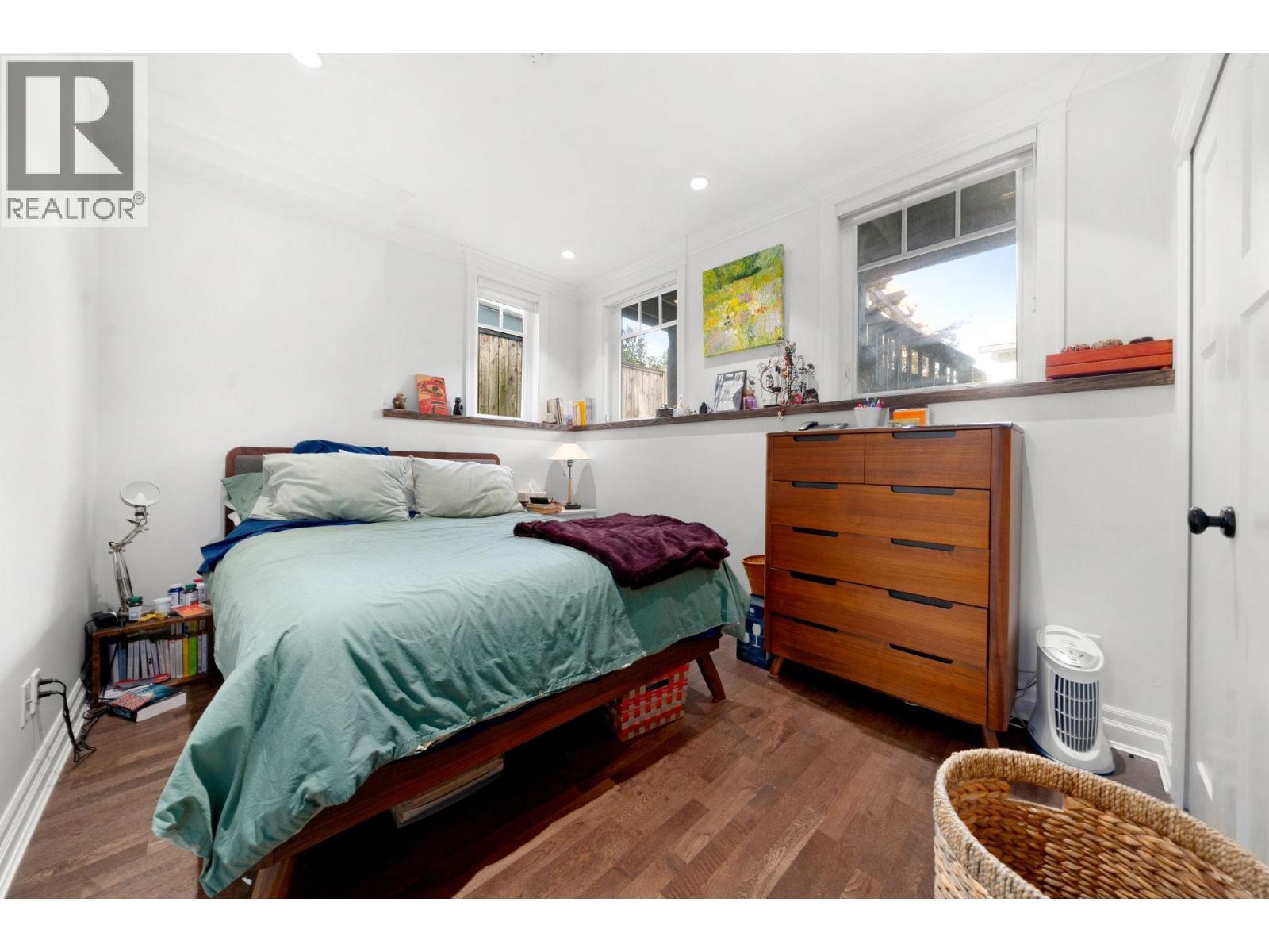 2533 Kitchener Street Property Photo 29